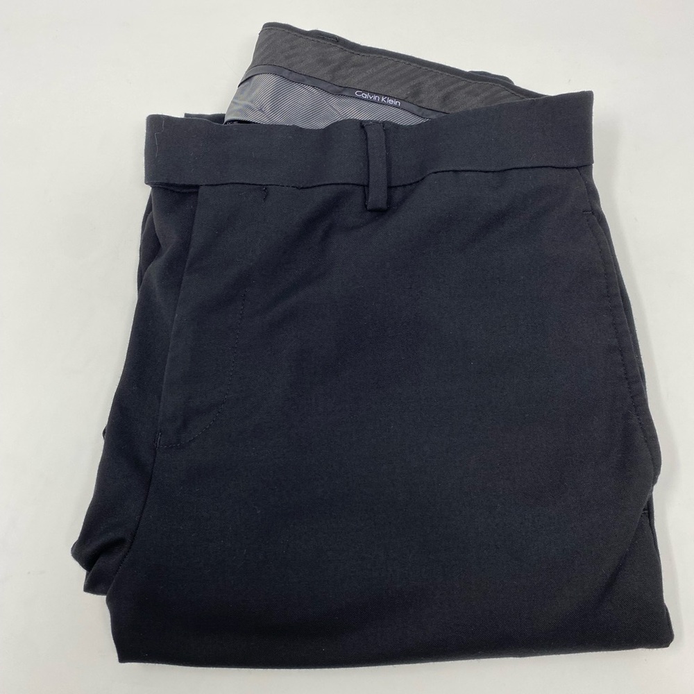 Men’s Calvin Klein Slim Fit Black Dress Pants 32W x 32L